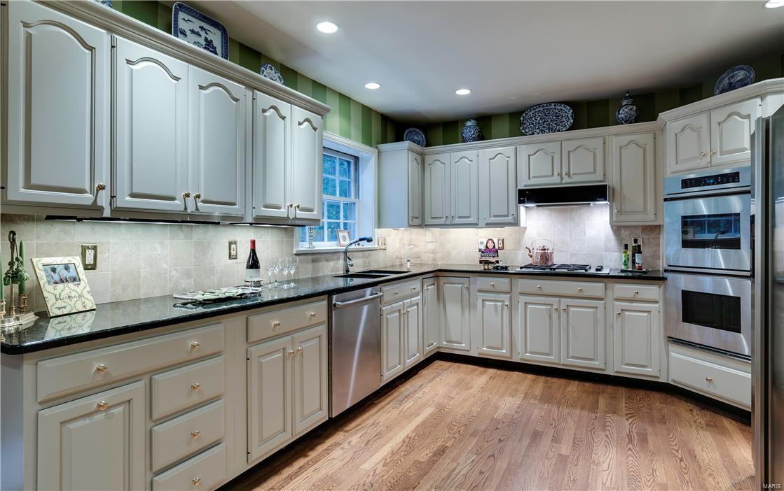 9848 Wild Deer Road Ladue, MO 63124 - Photo 11 of 33 Gallery Image 11