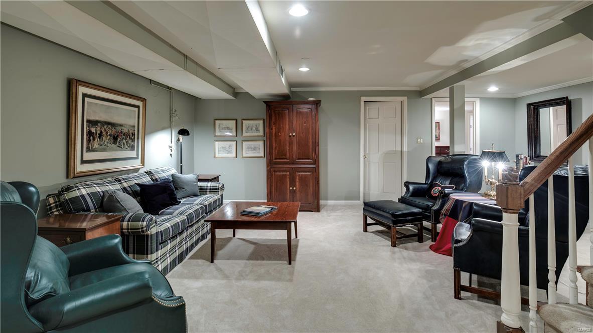 9848 Wild Deer Road Ladue, MO 63124 - Photo 26 of 33 Gallery Image 26