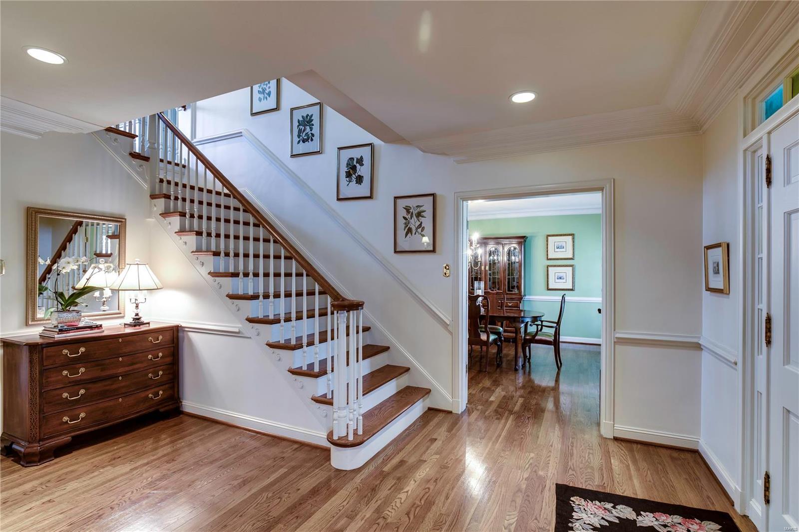 9848 Wild Deer Road Ladue, MO 63124 - Photo 4 of 33 Gallery Image 4