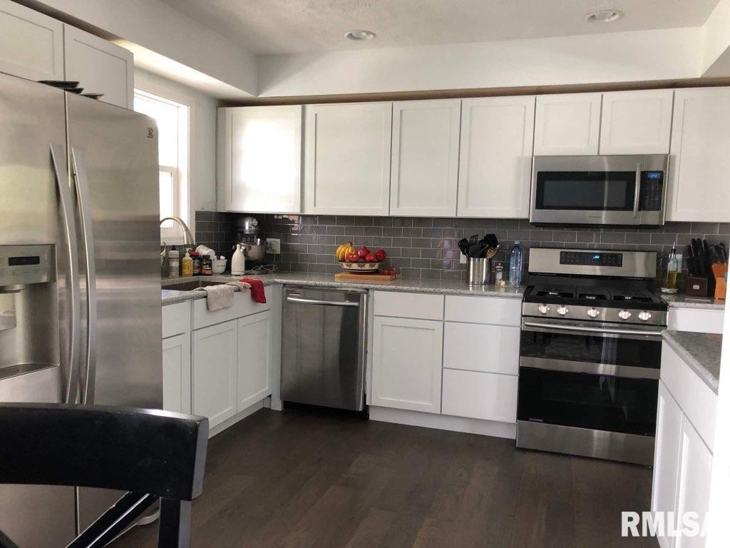 190 Stonegate Drive Canton, IL 61520 - Photo 11 of 67