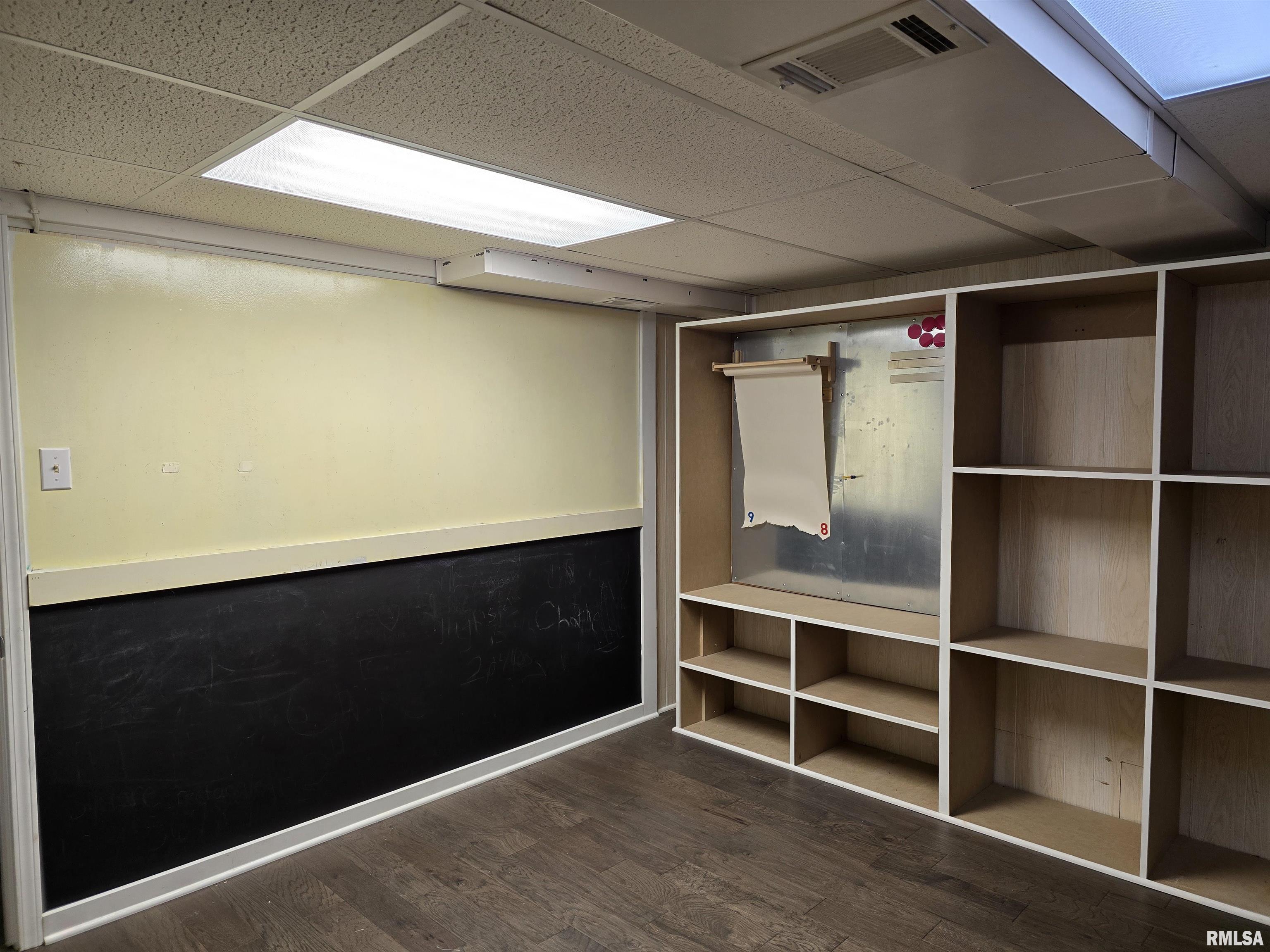 190 Stonegate Drive Canton, IL 61520 - Photo 33 of 67