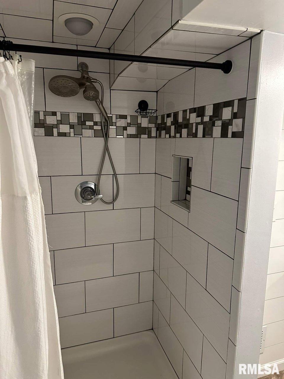 190 Stonegate Drive Canton, IL 61520 - Photo 38 of 67