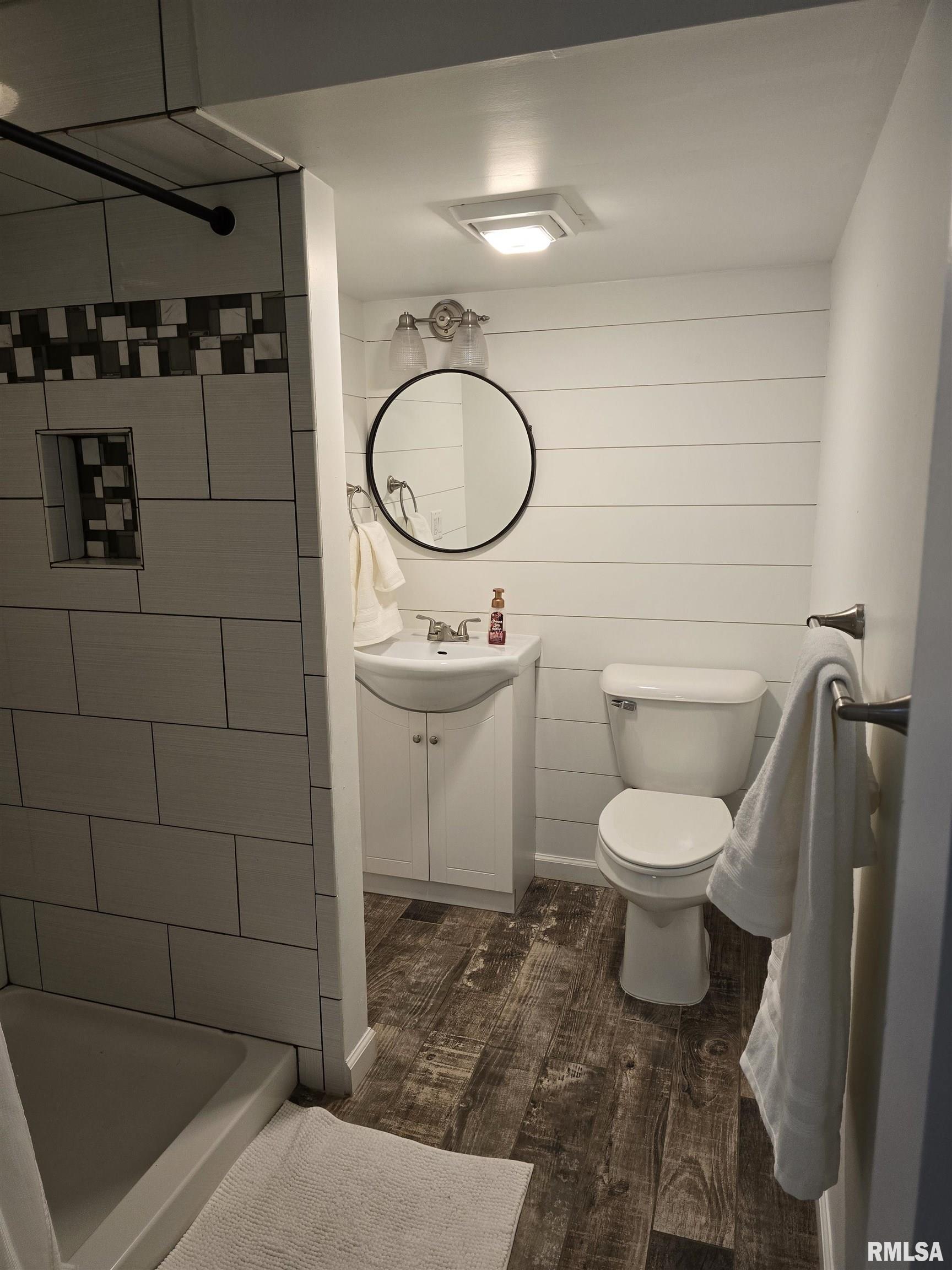 190 Stonegate Drive Canton, IL 61520 - Photo 41 of 67