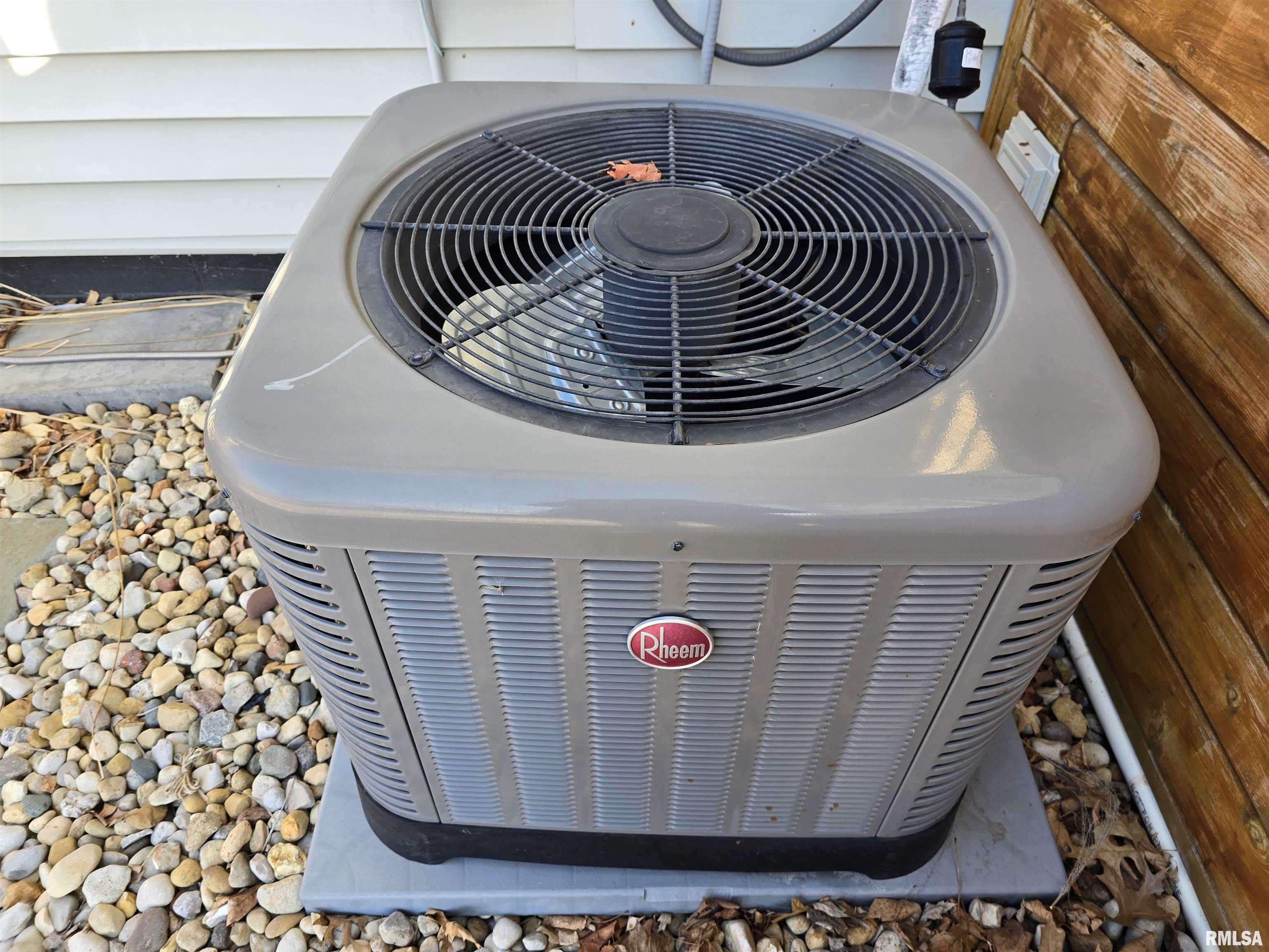 190 Stonegate Drive Canton, IL 61520 - Photo 57 of 67