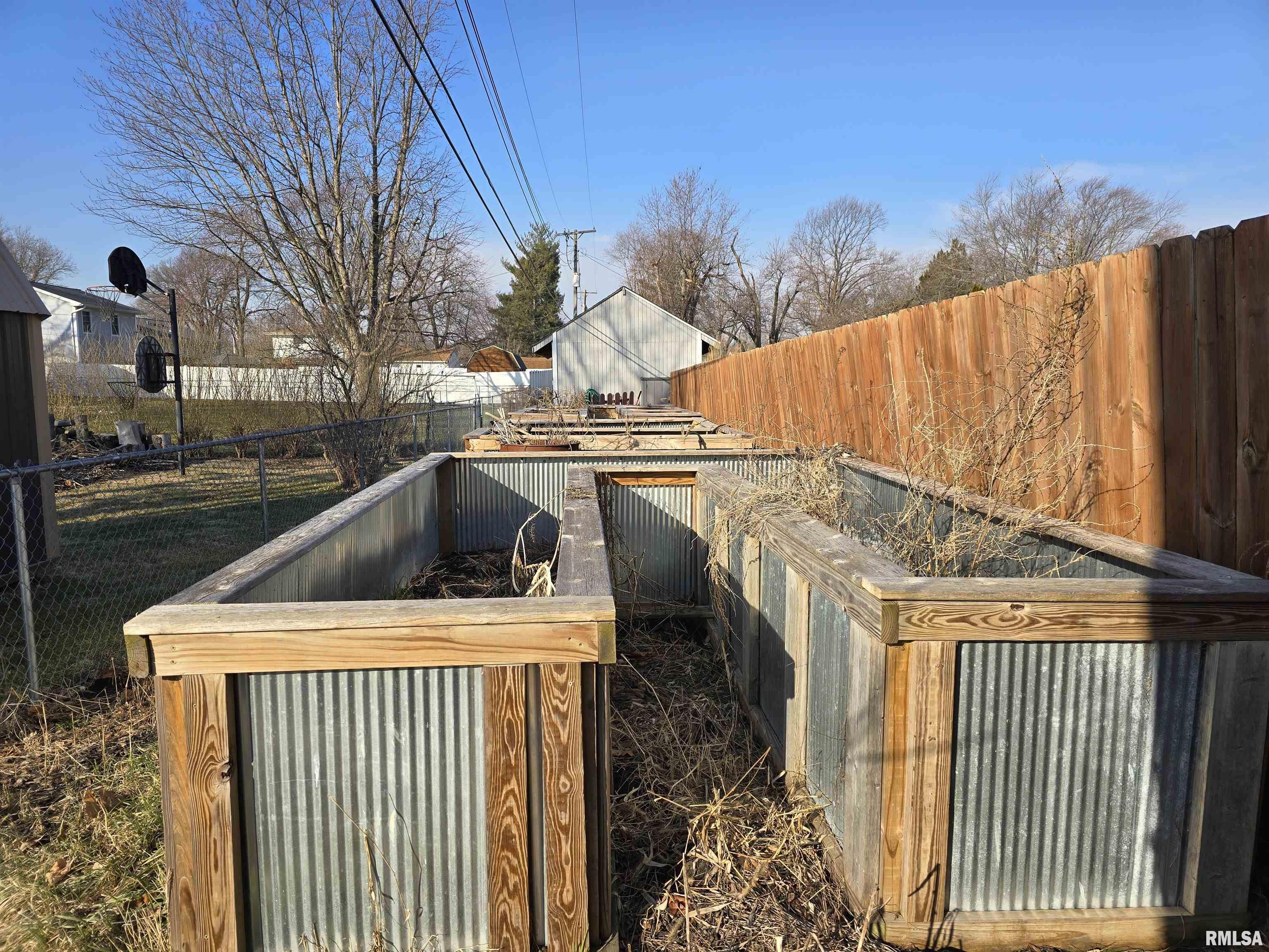 190 Stonegate Drive Canton, IL 61520 - Photo 65 of 67