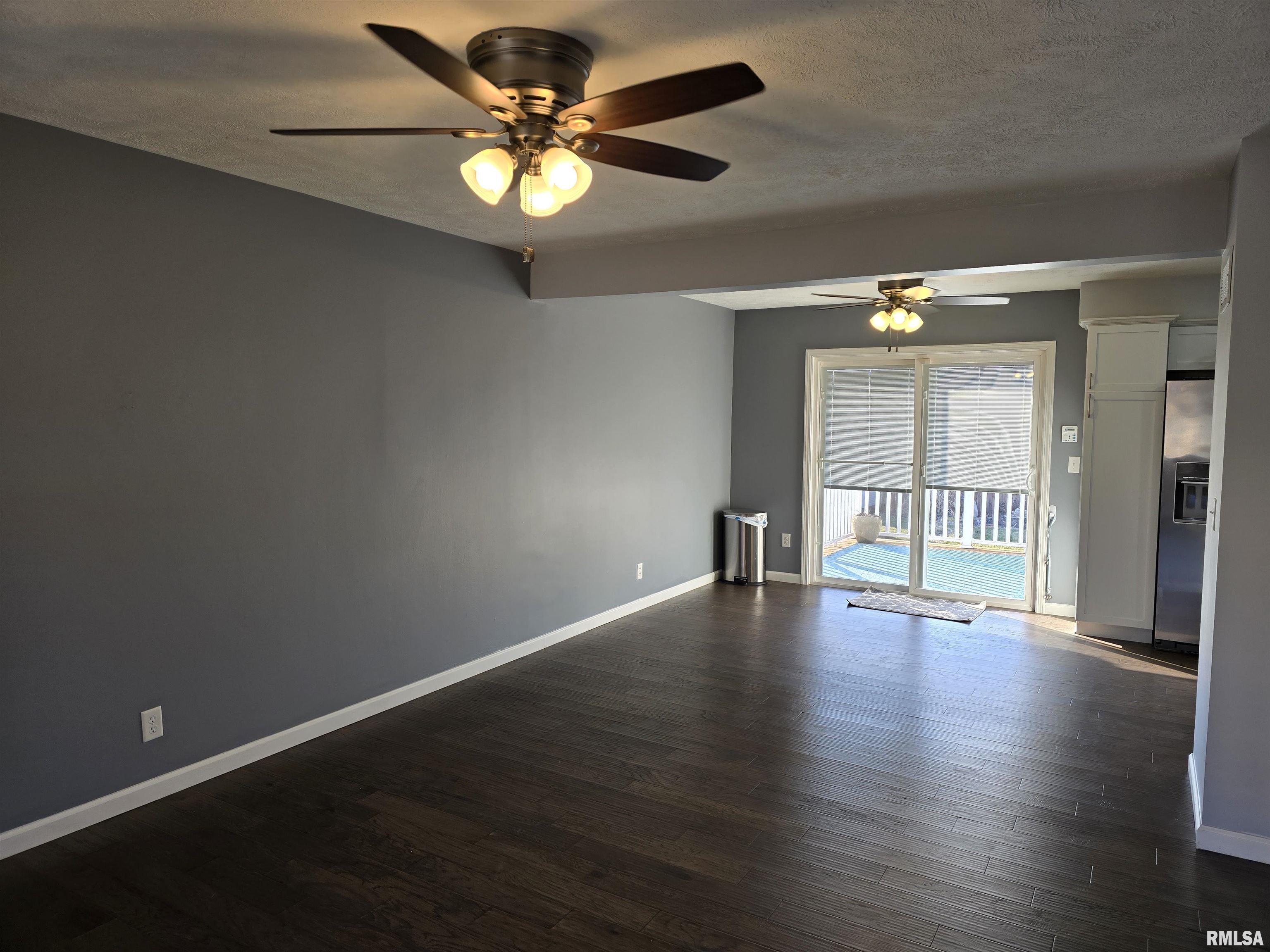 190 Stonegate Drive Canton, IL 61520 - Photo 8 of 67