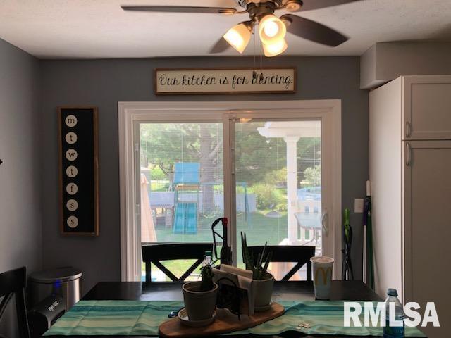 190 Stonegate Drive Canton, IL 61520 - Photo 9 of 67