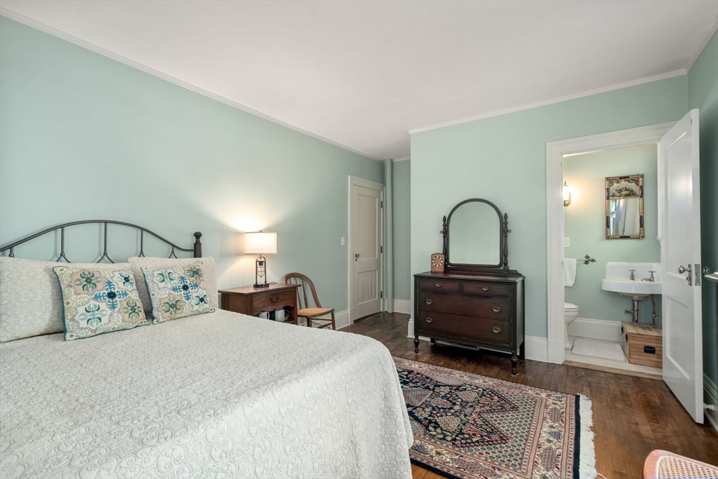 22 Whitman Road Worcester, MA 01609 - Photo 11 of 42