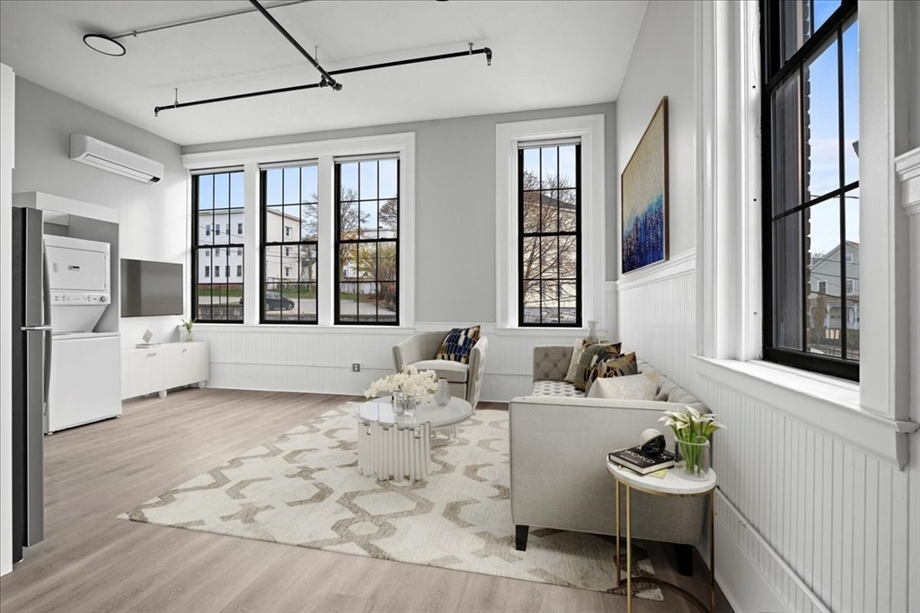 22 Waverly Street Worcester, MA 01604 - Photo 11 of 41