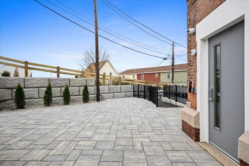 22 Waverly Street Worcester, MA 01604 - Photo 30 of 41 a view of a dinning room with a street
