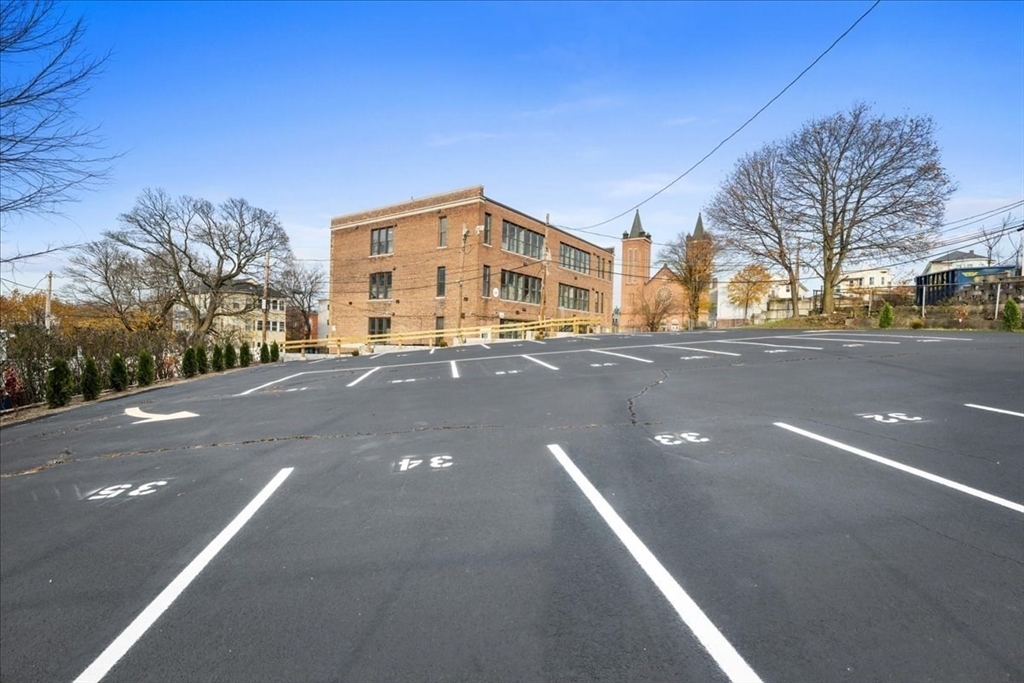 22 Waverly Street Worcester, MA 01604 - Photo 31 of 41 a view of a street with a building