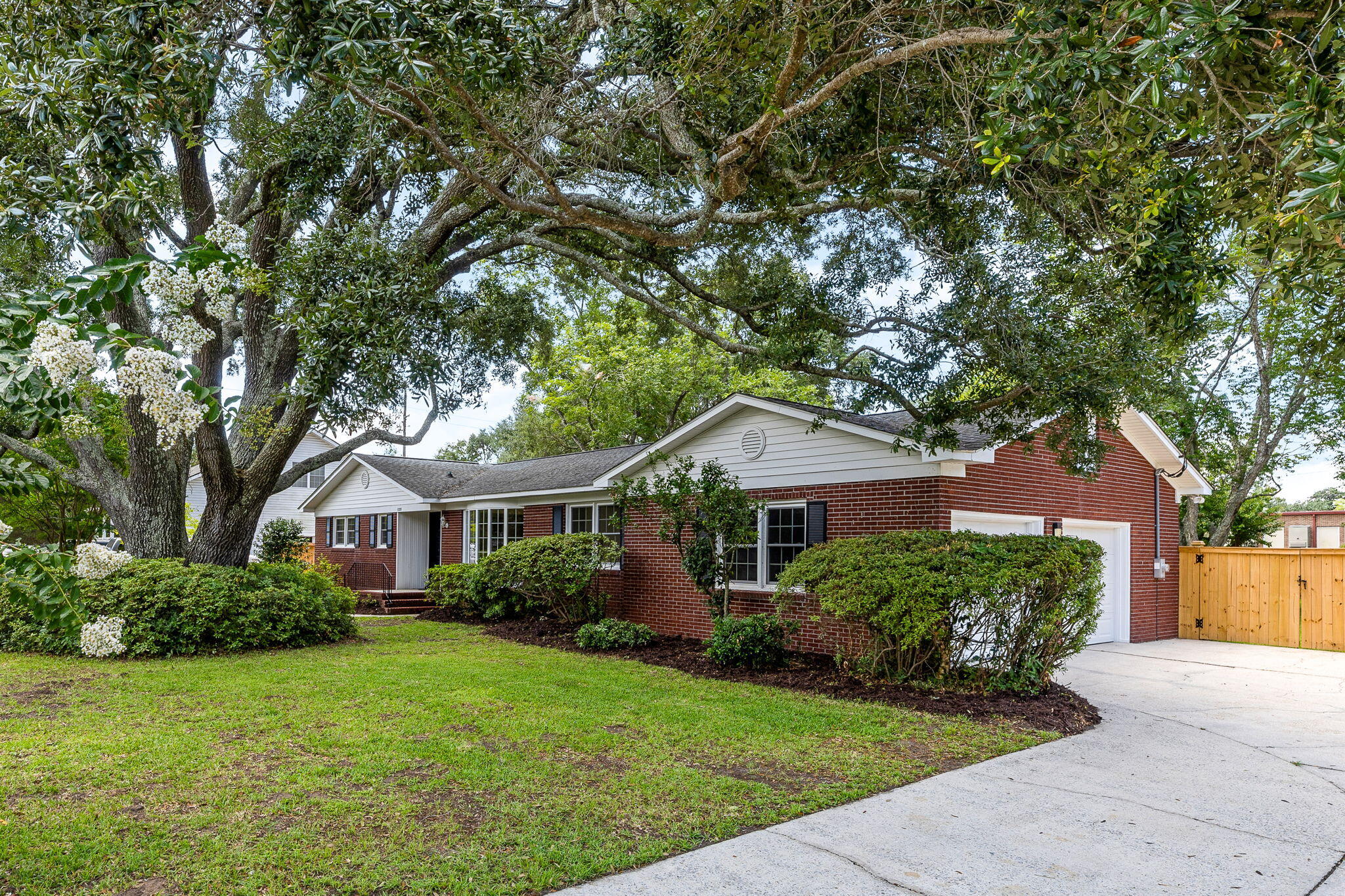 1335 Old Colony Road Mount Pleasant, SC 29464 - Photo 23 of 33