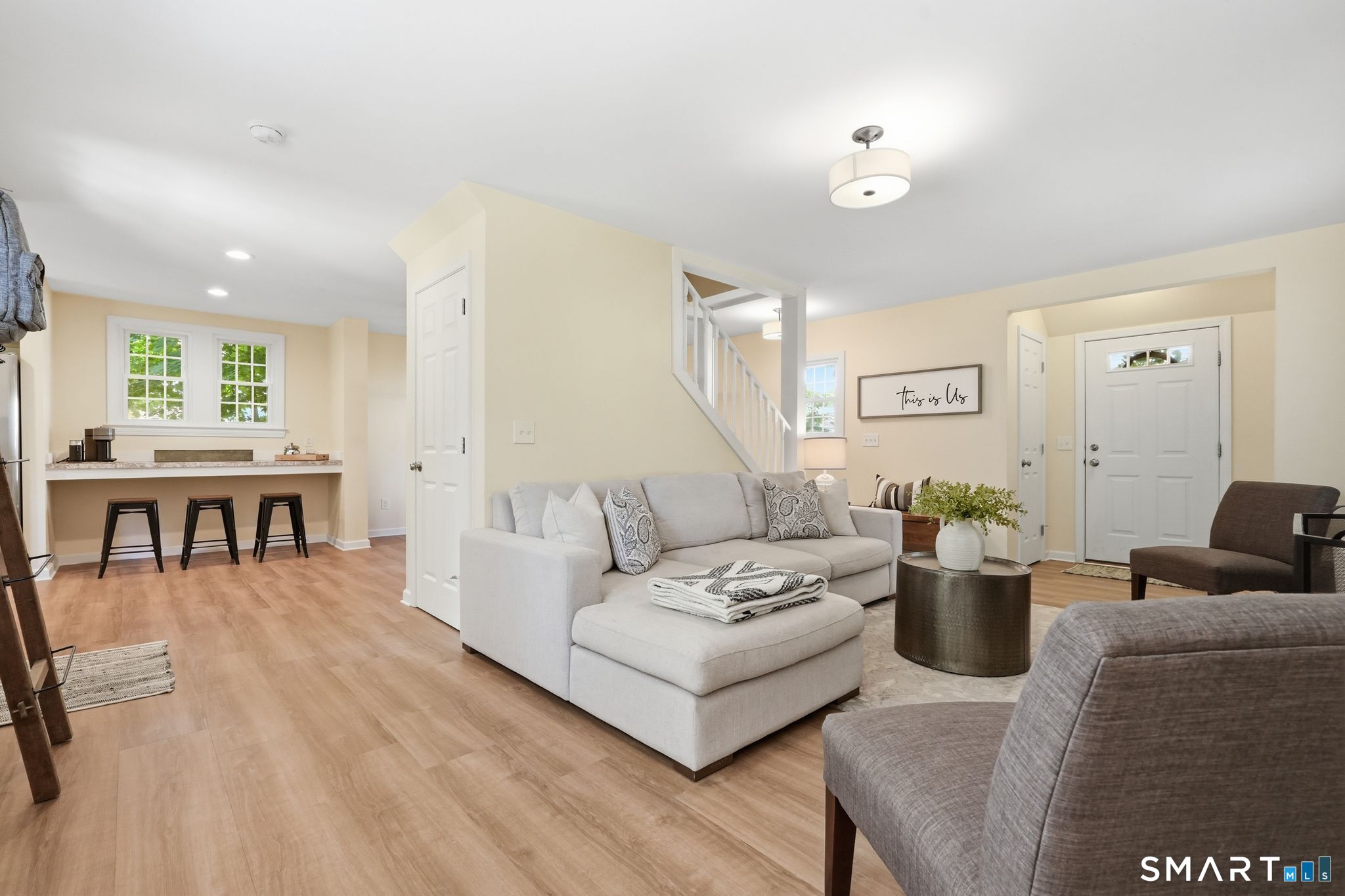 2 Martin Terrace Enfield, CT 06082 - Photo 8 of 32