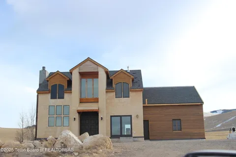 $1,195,000 | 60 Flying Frog Street, Dubois, WY 82513