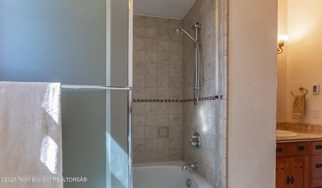 $1,195,000 | 60 Flying Frog Street, Dubois, WY 82513