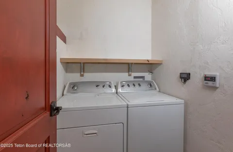 $1,195,000 | 60 Flying Frog Street, Dubois, WY 82513