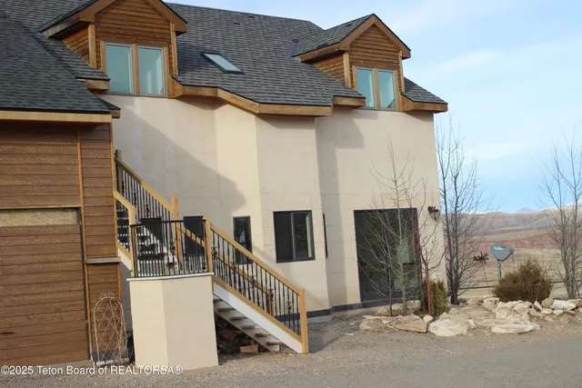 $1,195,000 | 60 Flying Frog Street, Dubois, WY 82513