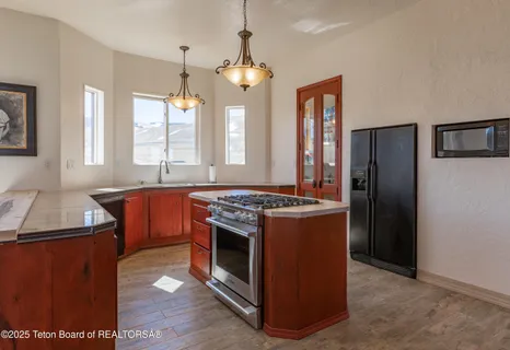 $1,195,000 | 60 Flying Frog Street, Dubois, WY 82513