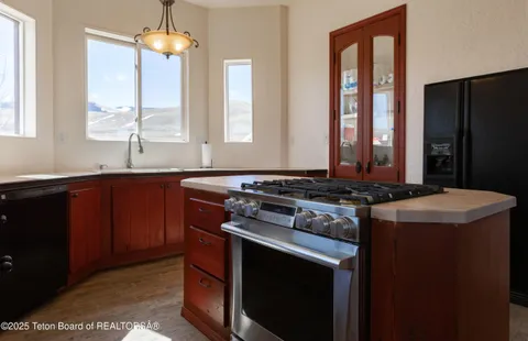 $1,195,000 | 60 Flying Frog Street, Dubois, WY 82513