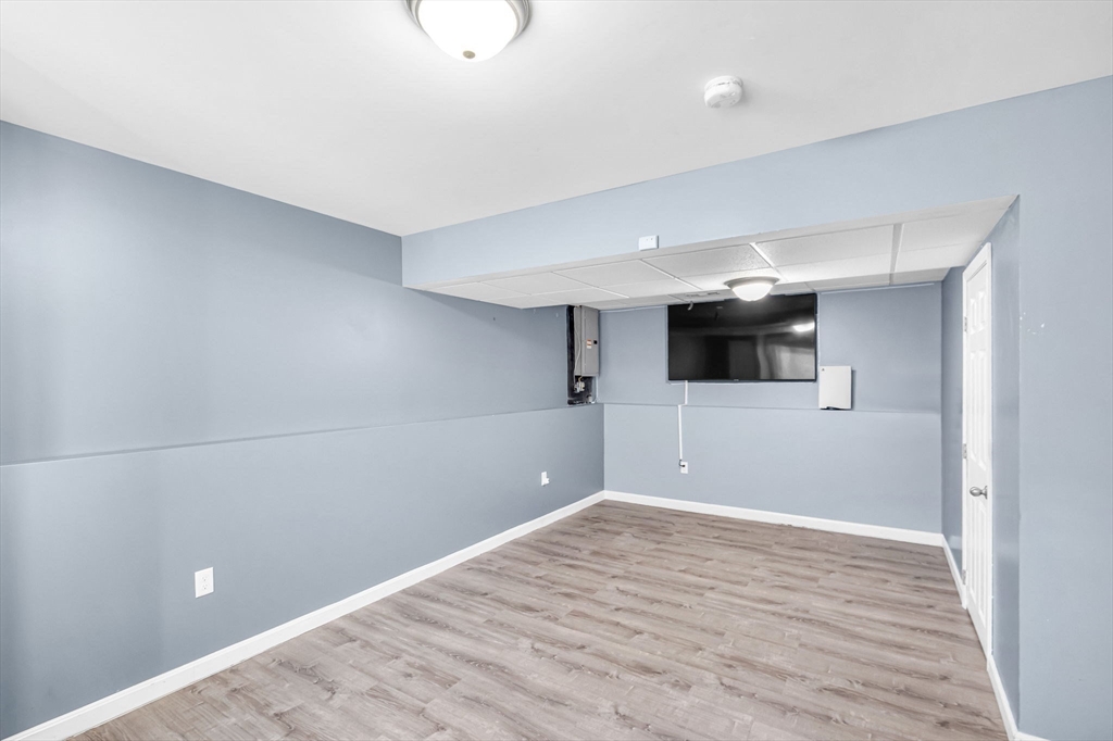 114 Riverton Road Springfield, MA 01109 - Photo 22 of 33