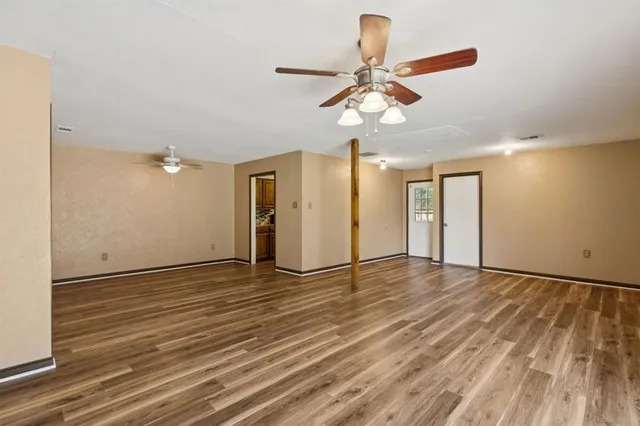 $1,395 | 110 Lee Street, Farmersville, TX 75442