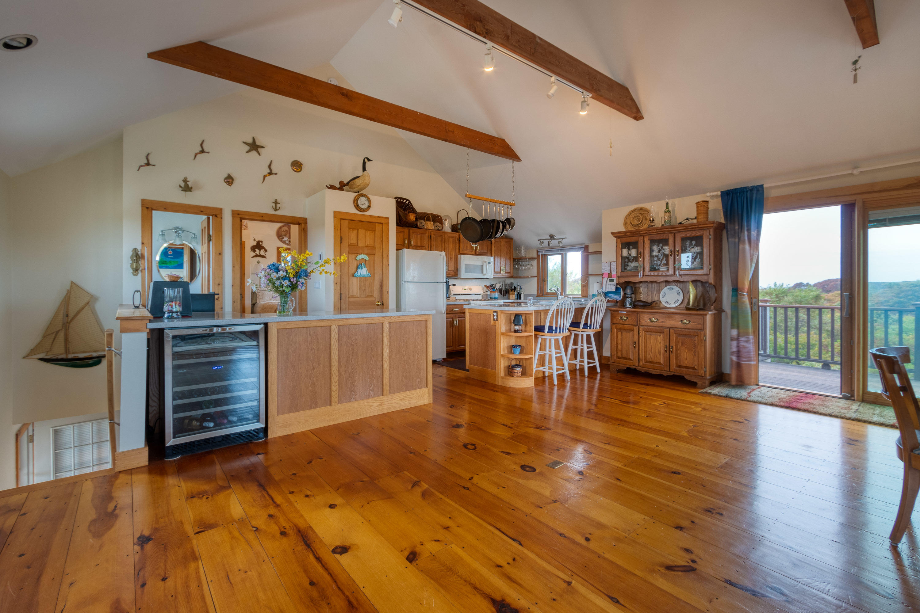 197 Madaket Road Nantucket, MA 02554 - Photo 3 of 15 3 197a good kitch
