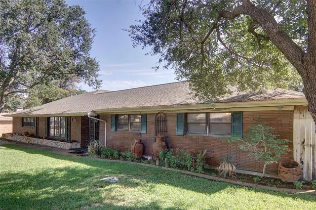 $475,000 | 904 Northwest 7th Avenue, Mineral Wells, TX 76067
