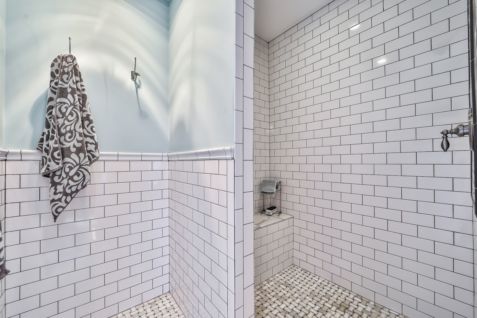 117 Southcote Road Riverside, IL 60546 - Photo 19 of 39 a bathroom with a shower