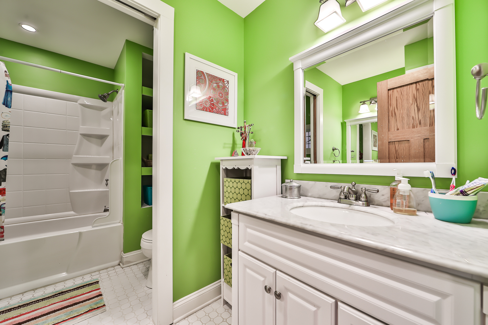 117 Southcote Road Riverside, IL 60546 - Photo 22 of 39 a bathroom with a sink and a mirror