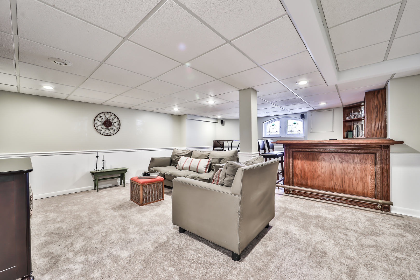 117 Southcote Road Riverside, IL 60546 - Photo 27 of 39 a living room with furniture