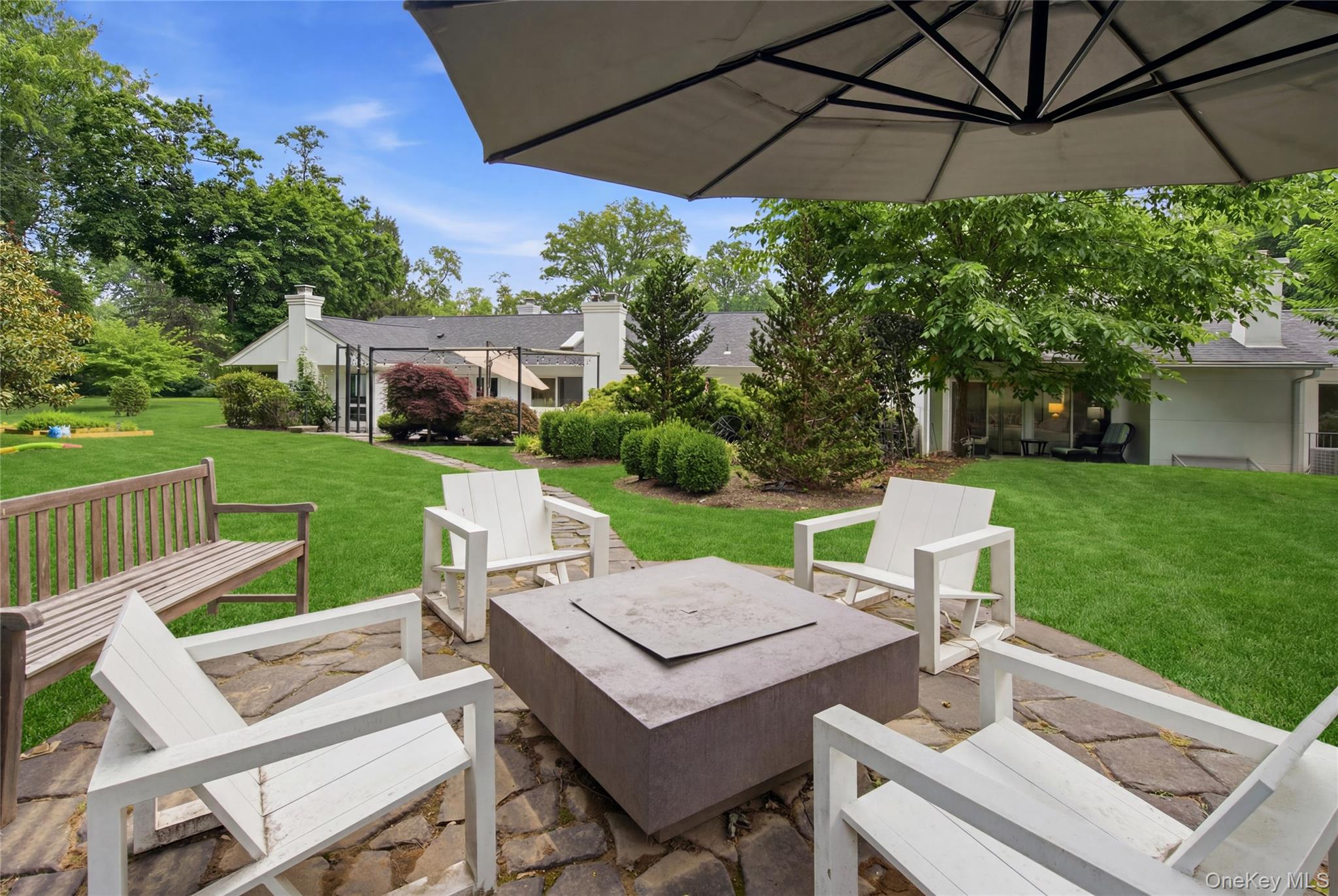 3 Engineers Road Roslyn, NY 11576 - Photo 30 of 33
