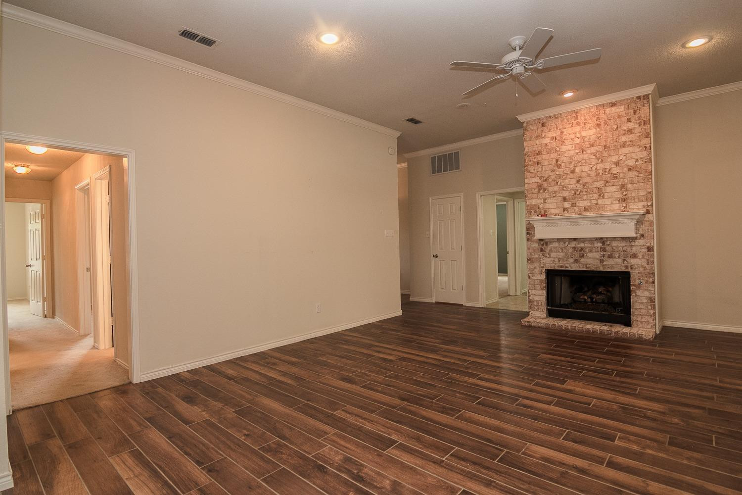 5007 104th Street Lubbock, TX 79424 - Photo 5 of 23 Photo 5