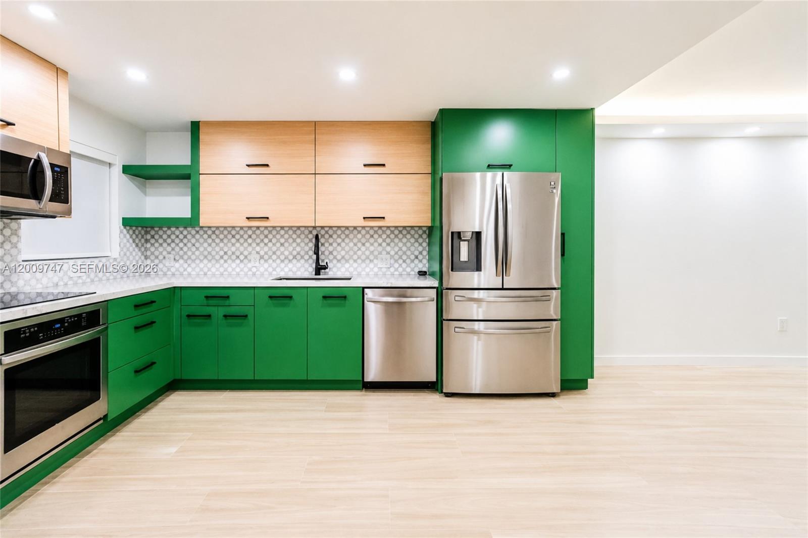 1331 Lincoln Road, Unit 1304 Miami Beach, FL 33139 - Photo 4 of 23