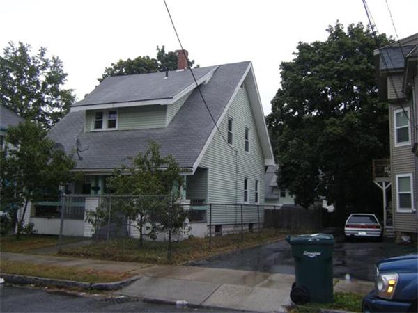 21 Carlisle Street Springfield, MA 01109 - Photo 3 of 14 Gallery Image 3