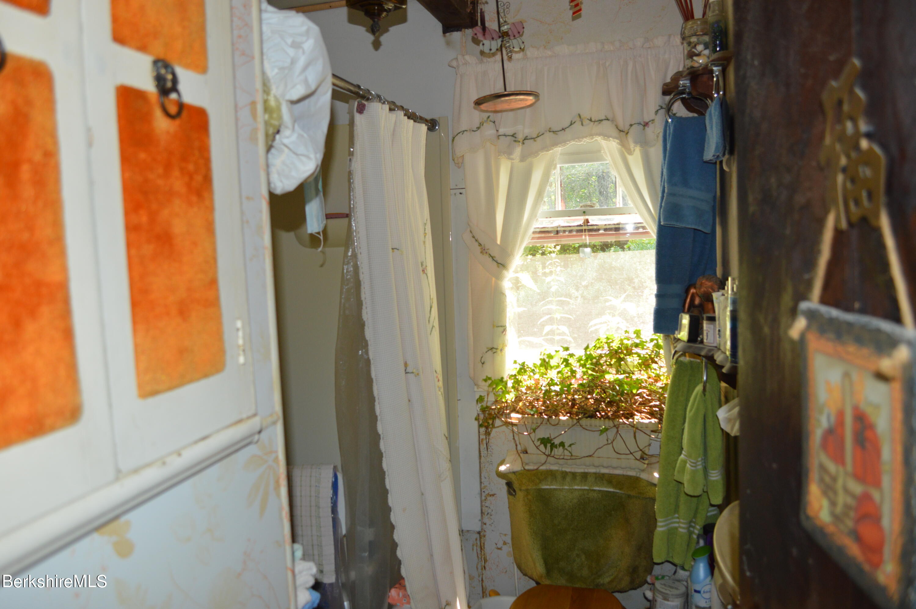473 County Road Becket, MA 01223 - Photo 19 of 30