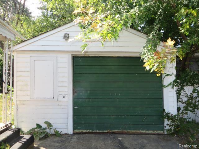 20122 Moross Road Detroit, MI 48224 - Photo 4 of 13