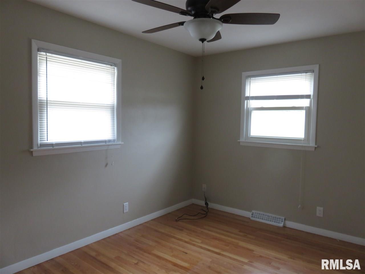 8309 Ridgewood Road Rock Island, IL 61201 - Photo 12 of 24 Gallery Image 12