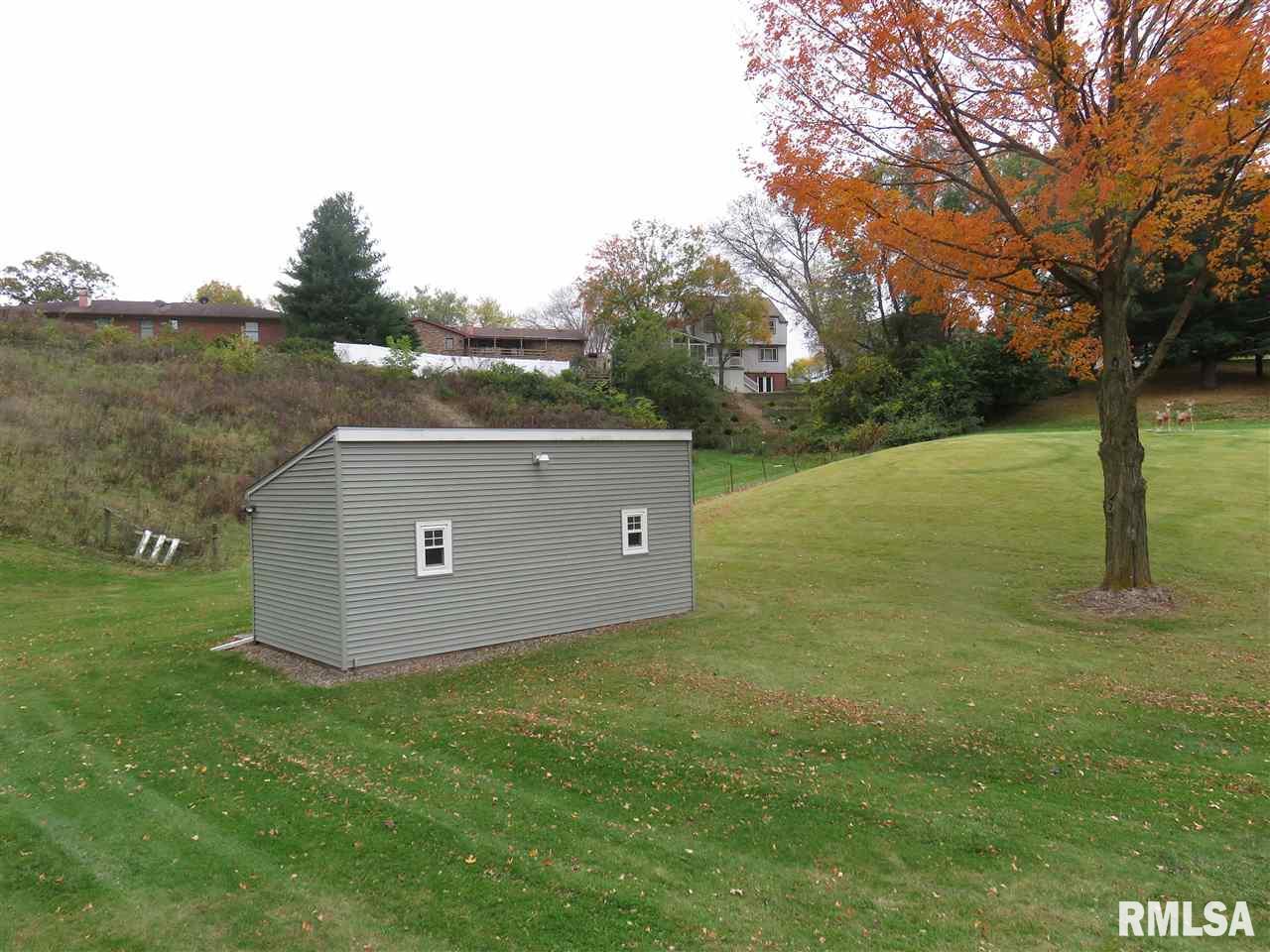 8309 Ridgewood Road Rock Island, IL 61201 - Photo 20 of 24 Gallery Image 20