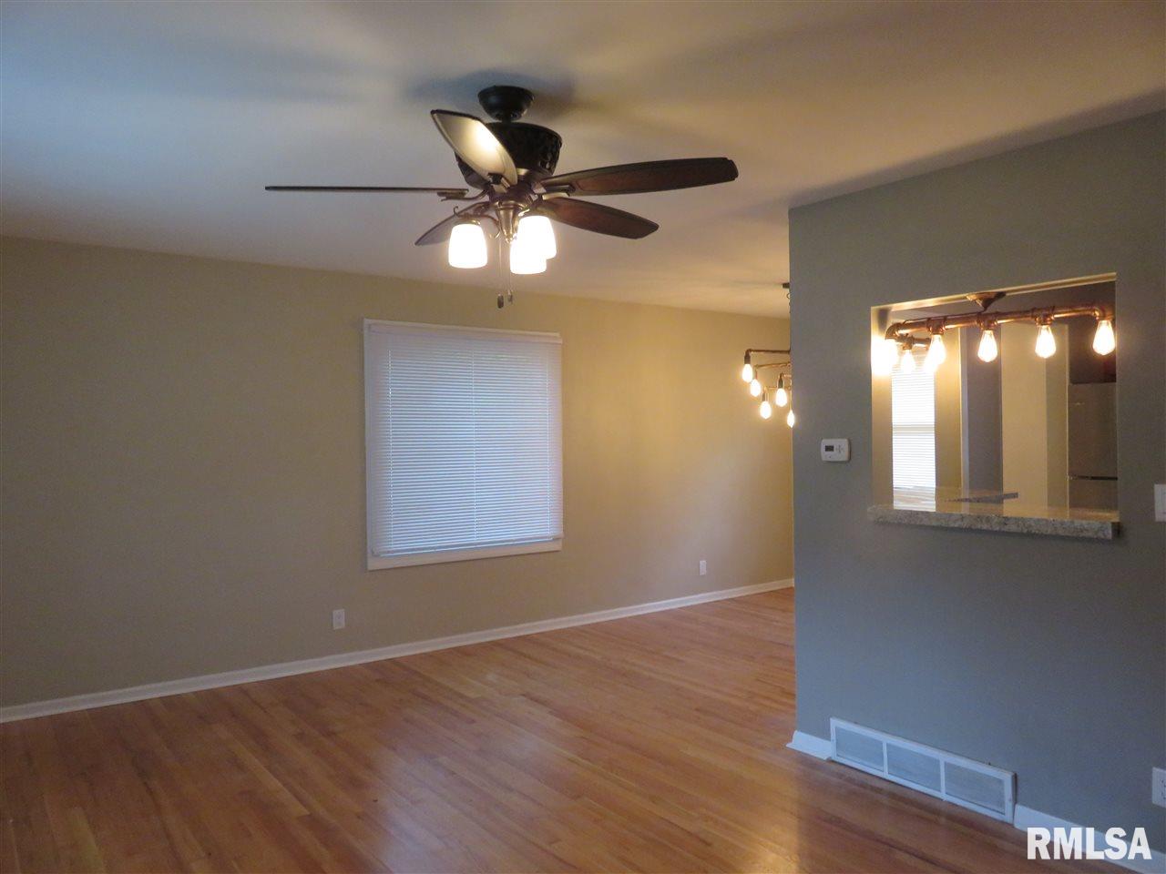 8309 Ridgewood Road Rock Island, IL 61201 - Photo 4 of 24 Gallery Image 4