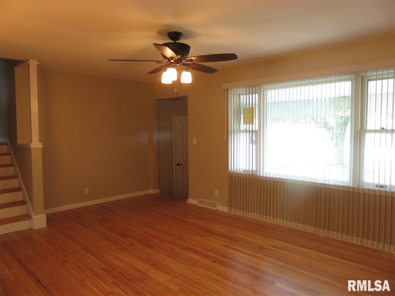 8309 Ridgewood Road Rock Island, IL 61201 - Photo 5 of 24 Gallery Image 5