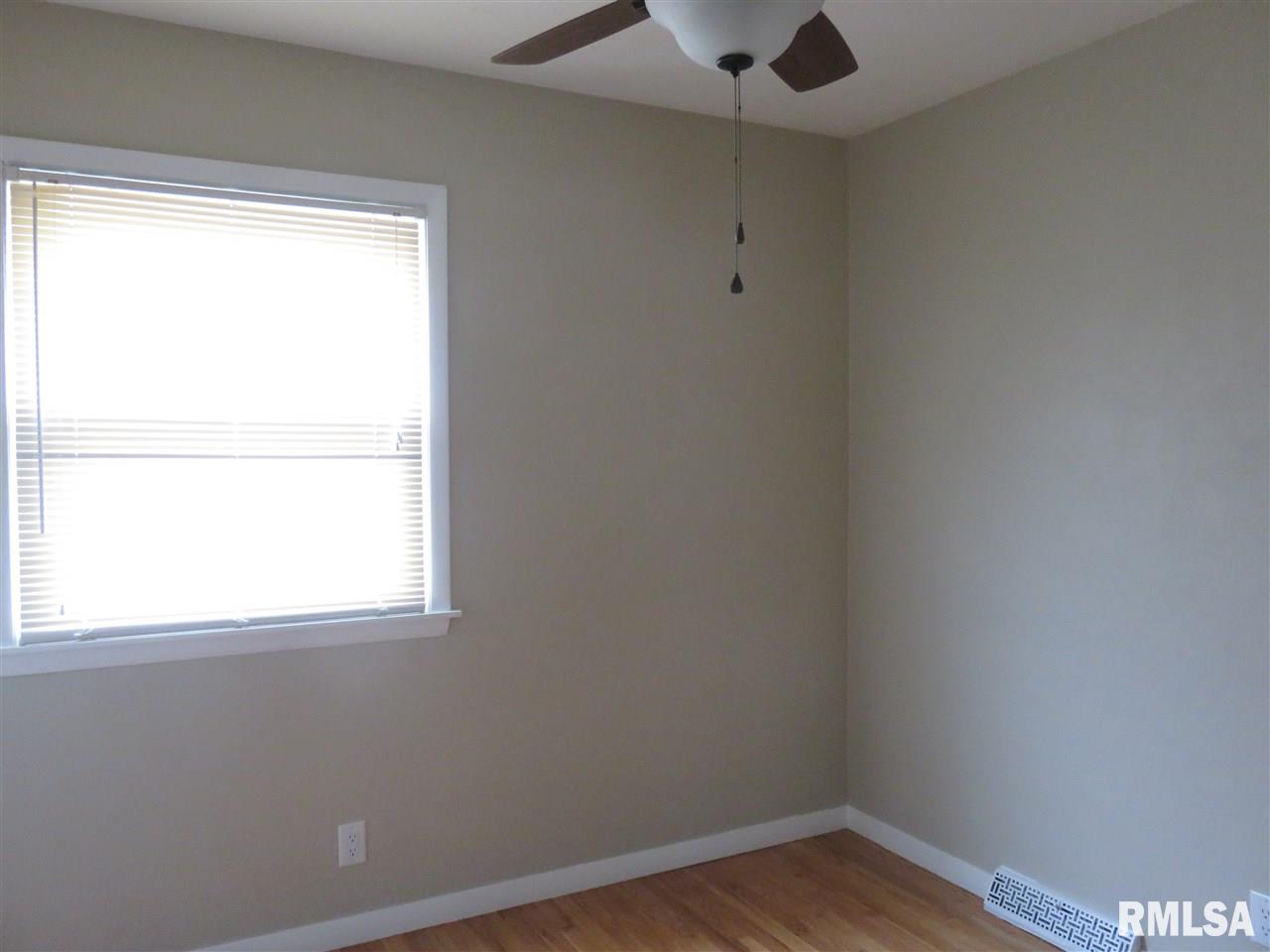 8309 Ridgewood Road Rock Island, IL 61201 - Photo 9 of 24 Gallery Image 9