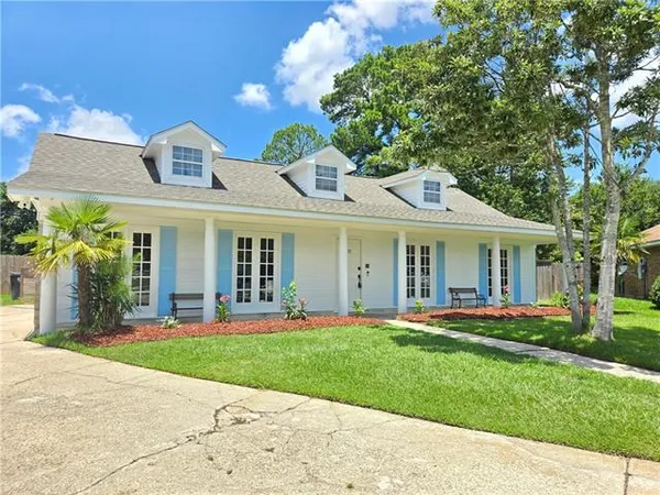 $2,400 | 200 Lake Sabine Court, Slidell, LA 70461
