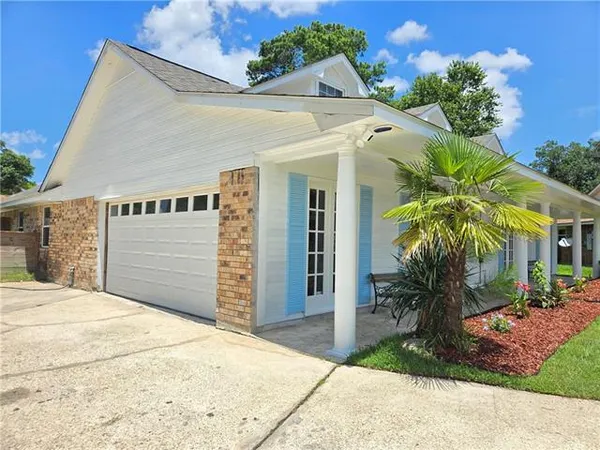 $2,400 | 200 Lake Sabine Court, Slidell, LA 70461