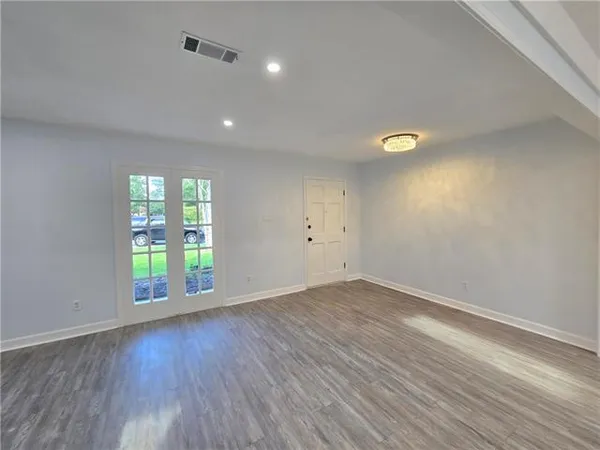 $2,400 | 200 Lake Sabine Court, Slidell, LA 70461