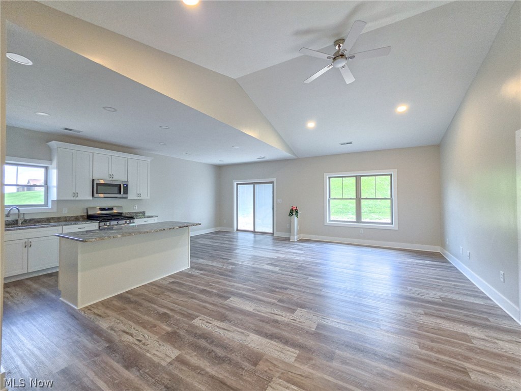 49101 Fairway Road East Liverpool, OH 43920 - Photo 6 of 23