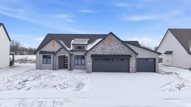 $540,000 | 650 Grantham Passage, Fort Wayne, IN 46845