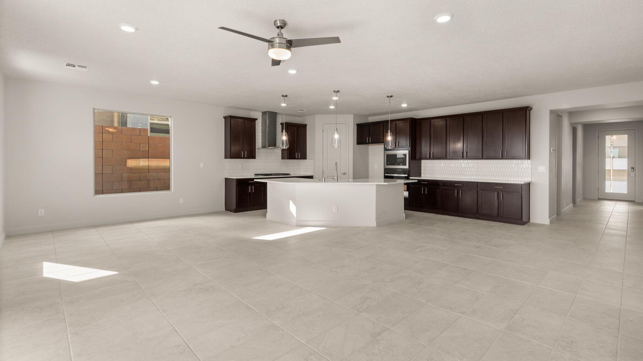 2467 Marble Avenue Northeast Rio Rancho, NM 87144 - Photo 6 of 13 Gallery Image 6