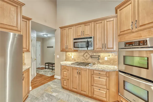 $269,900 | 24 Silver Maple Drive, Gates, NY 14559