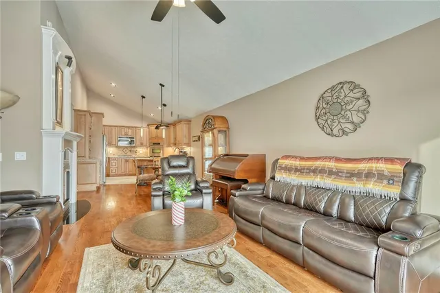 $269,900 | 24 Silver Maple Drive, Gates, NY 14559