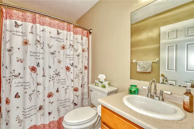 $269,900 | 24 Silver Maple Drive, Gates, NY 14559